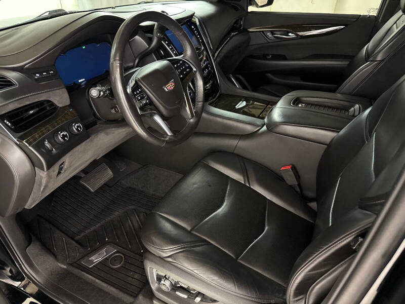 2019 Cadillac Escalade Platinum