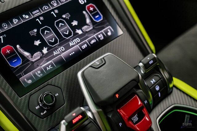 2022 Lamborghini Urus
