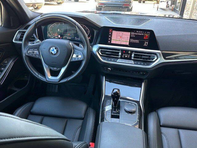 2022 BMW 3 Series 330i photo 30