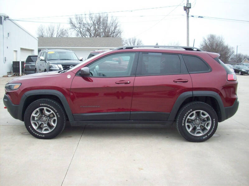 Used 2019 Jeep Cherokee Trailhawk Elite with VIN 1C4PJMBX1KD328844 for sale in Seneca, KS