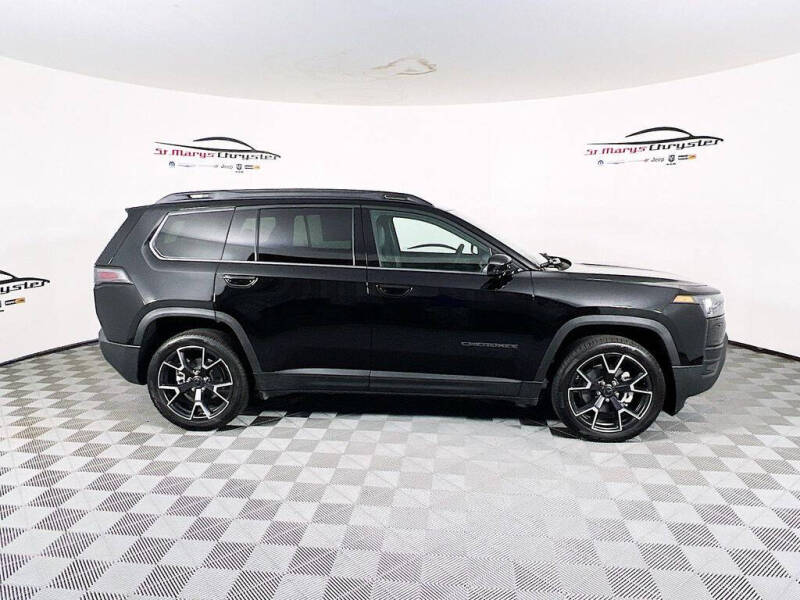 2026 Jeep Cherokee Overland