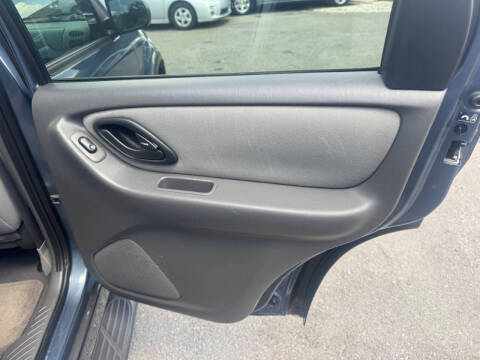 2005 Ford Escape XLT