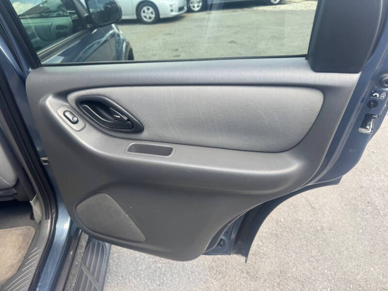 2005 Ford Escape XLT