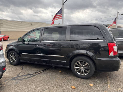 2015 Chrysler Town and Country S