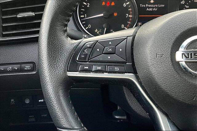 2020 Nissan Rogue SV