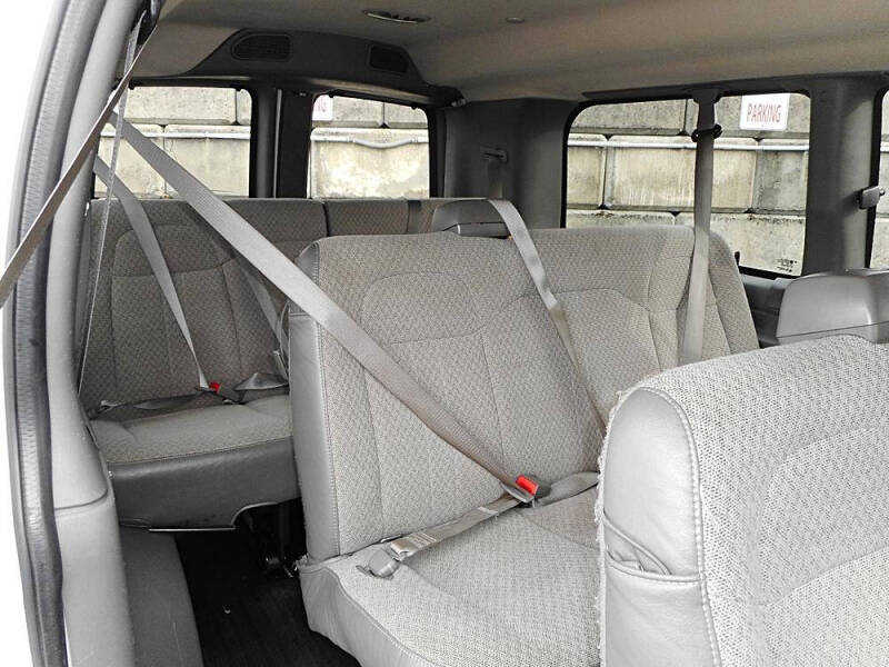 2017 Chevrolet Express LS 2500