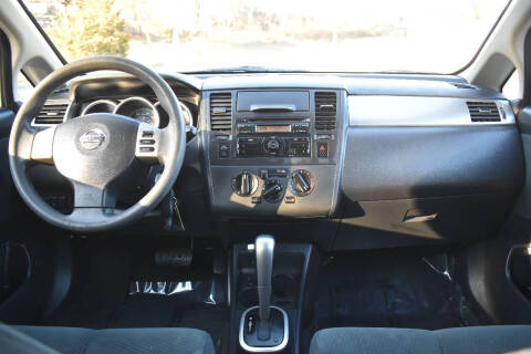 2011 Nissan Versa 1.8 S