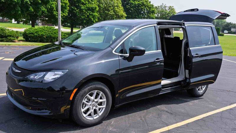 2024 Chrysler Voyager LX