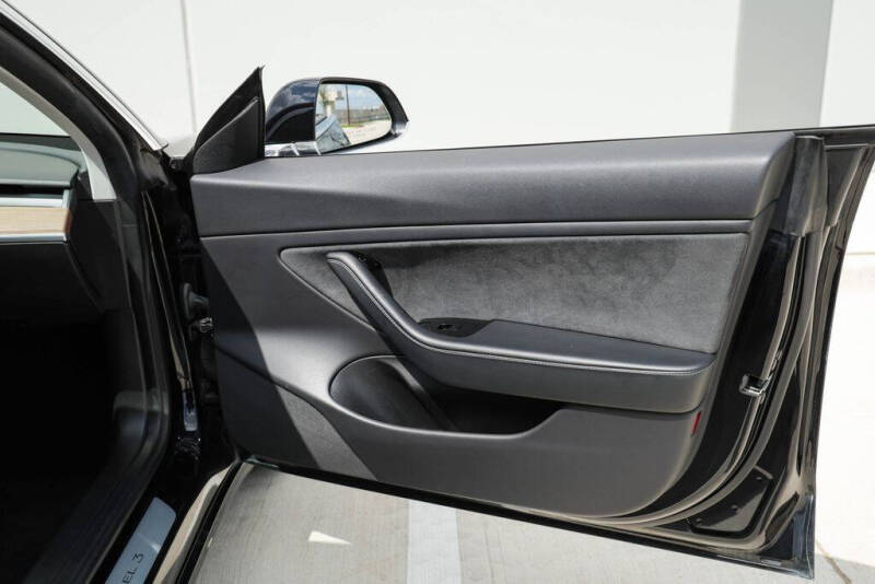 2019 Tesla Model 3 Mid Range