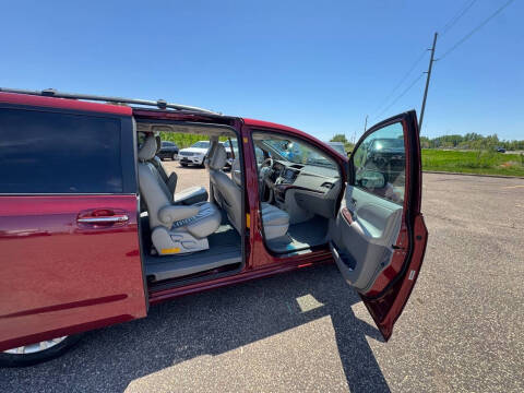 2011 Toyota Sienna XLE 8-Passenger