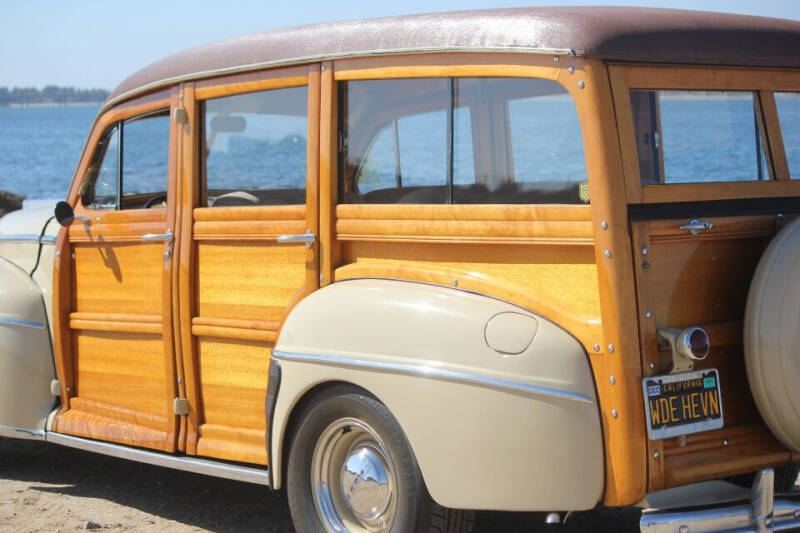1948 Ford Super Deluxe