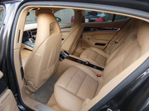 2011 Porsche Panamera 4