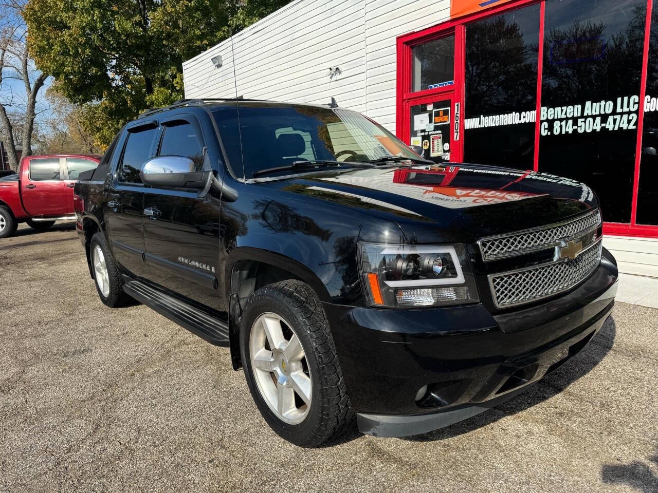 2007 Chevrolet Avalanche for sale at BENZEN AUTO LLC in Ashtabula, OH