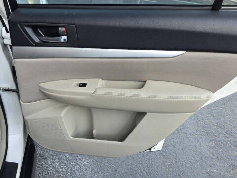 2014 Subaru Outback 2.5i