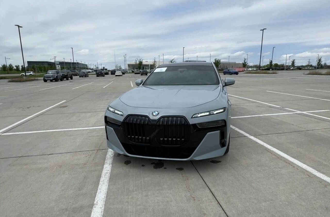 2023 BMW 7 Series 760i xDrive AWD 4dr Sedan's photo