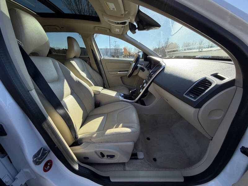 2015 Volvo XC60 T5 Drive-E Premier