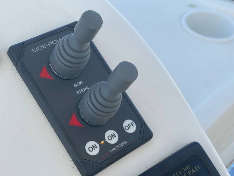 2000 SILVERTON 453 MotorYacht
