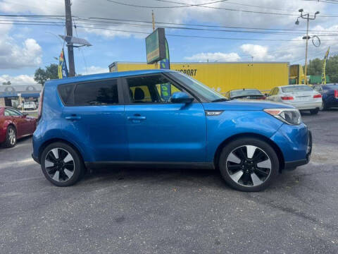 2016 Kia Soul +