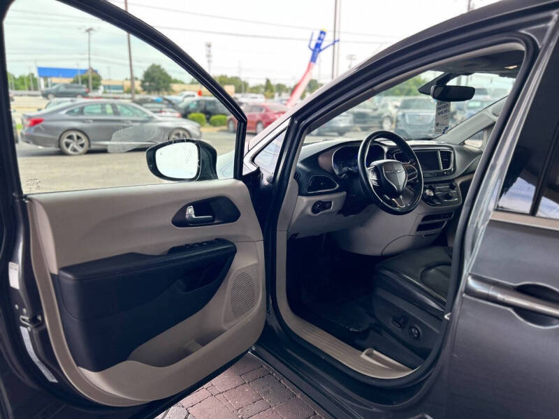 2019 Chrysler Pacifica Touring L