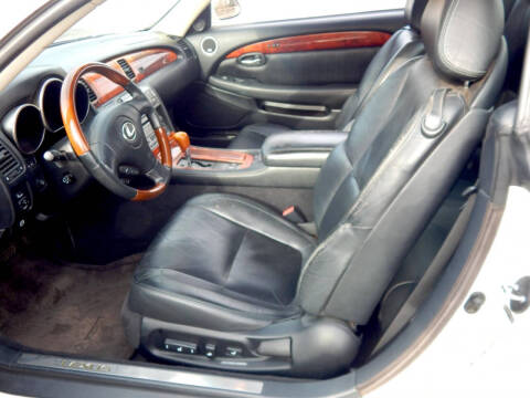 2005 Lexus SC 430