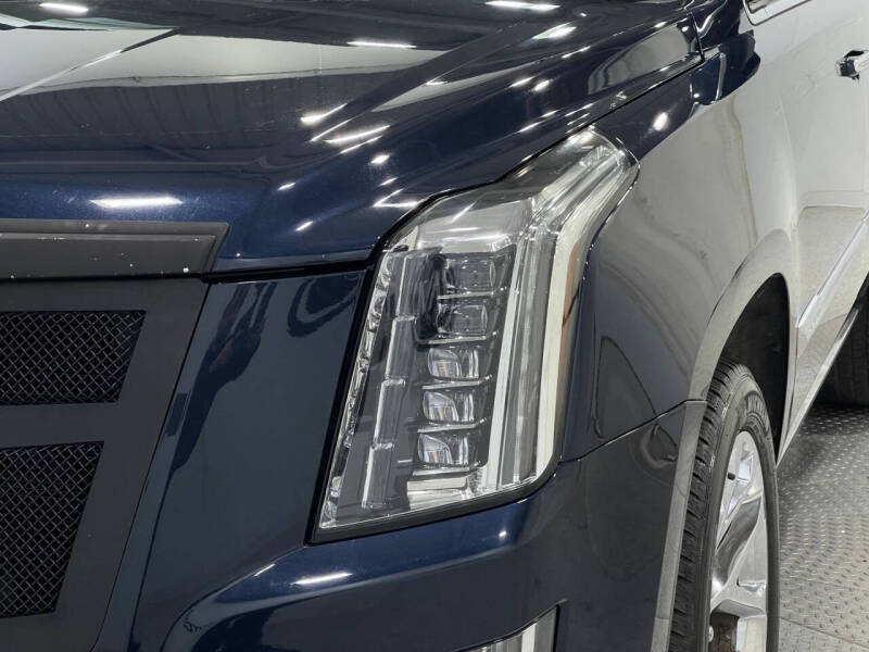 2018 Cadillac Escalade Platinum