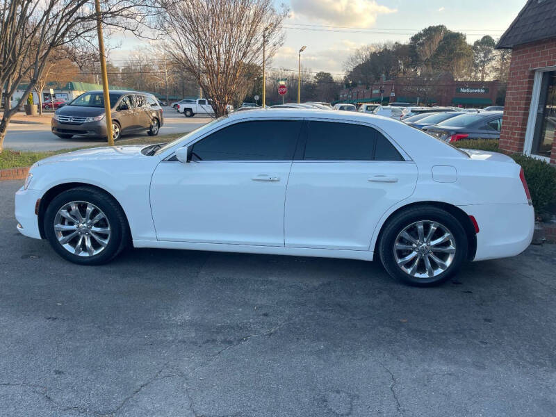 2015 Chrysler 300 Limited photo 5