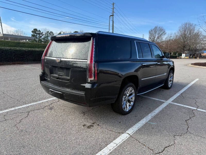 2017 Cadillac Escalade ESV Luxury