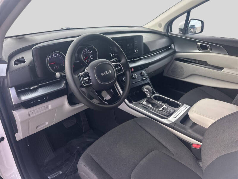 2023 Kia Carnival