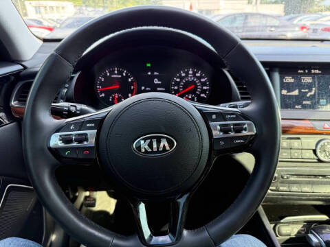 2017 Kia Cadenza Premium