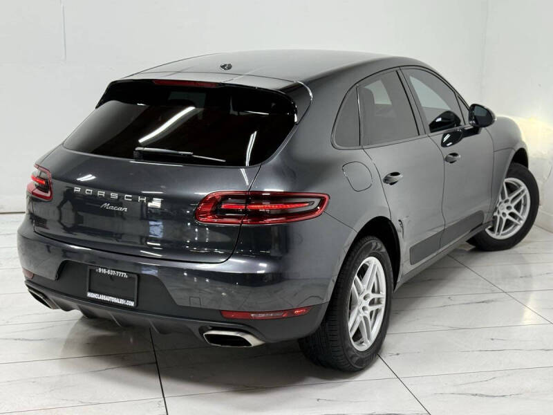 2017 Porsche Macan