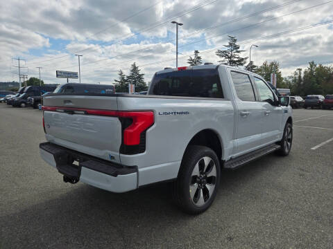 2025 Ford F-150 Lightning Platinum