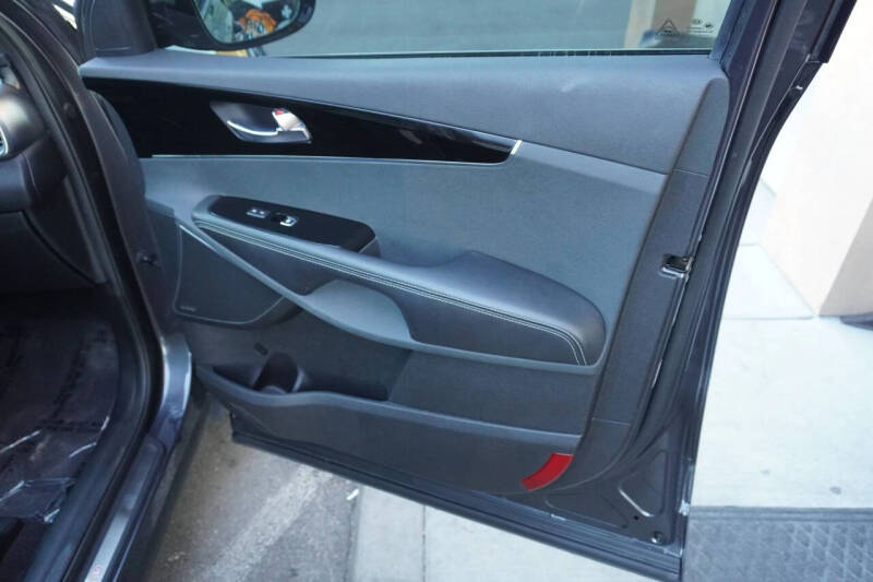 2018 Kia Sorento SX Limited V6