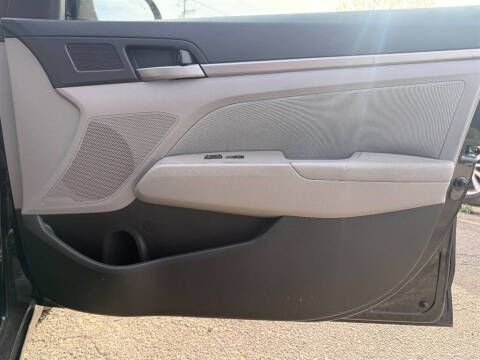 2018 Hyundai Elantra