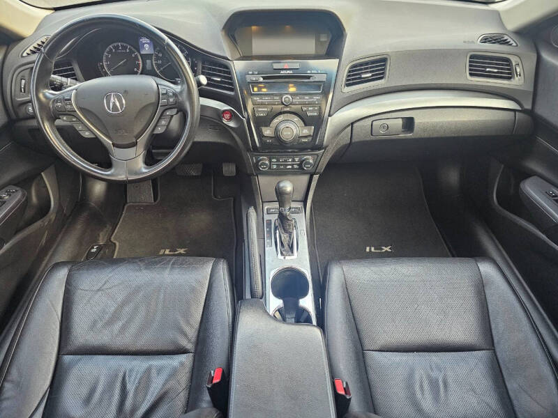 2015 Acura ILX 2.0L w/Tech