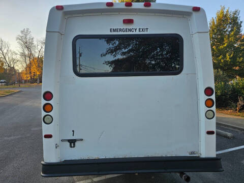 2014 Ford E-Series E-450 SD