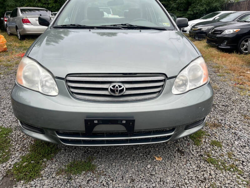 2004 Toyota Corolla CE photo 2