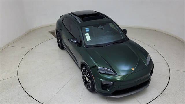 2025 Porsche Macan 4S Electric