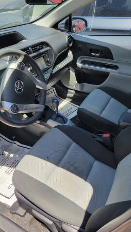 2014 Toyota Prius c Three