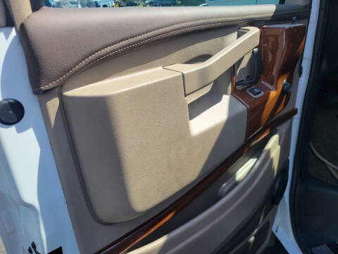 2023 GMC Savana 2500