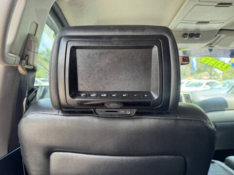 2012 Nissan Armada SV