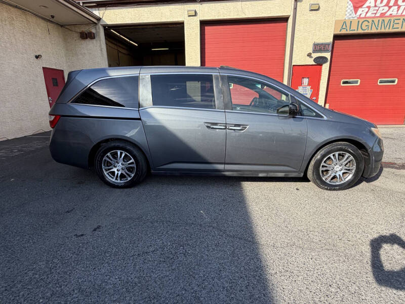 2011 Honda Odyssey EX-L w/DVD
