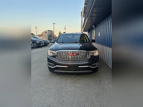 2017 GMC Acadia Denali