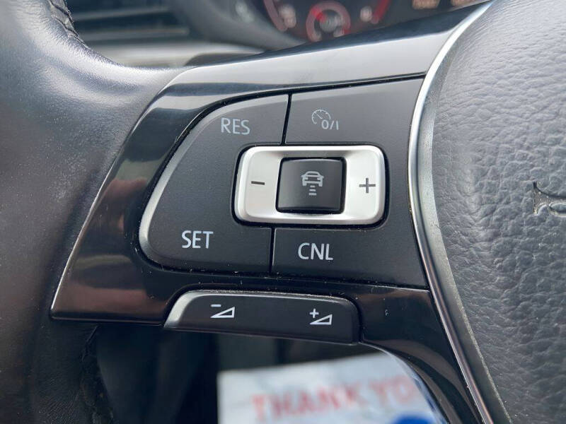 2020 Volkswagen Passat R-Line