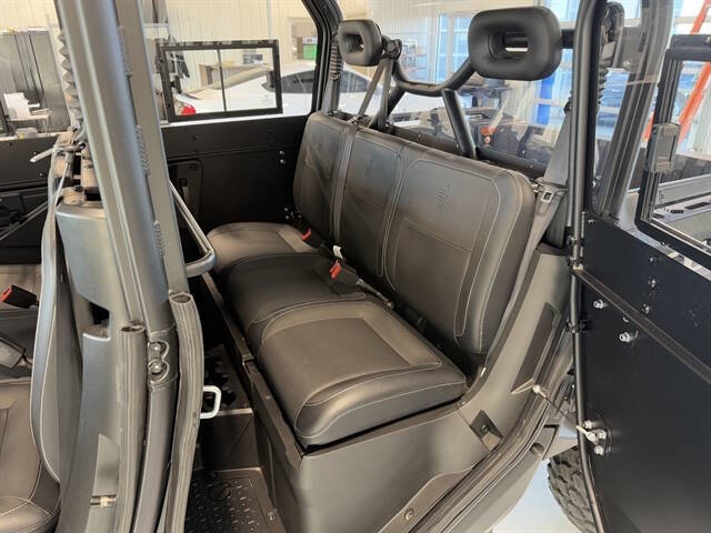 2025 Segway UT10 CREW