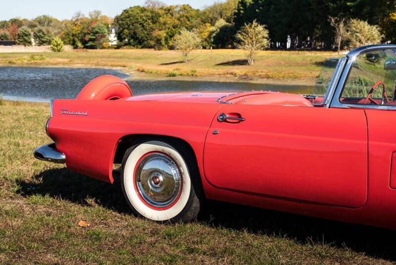 1956 Ford Thunderbird