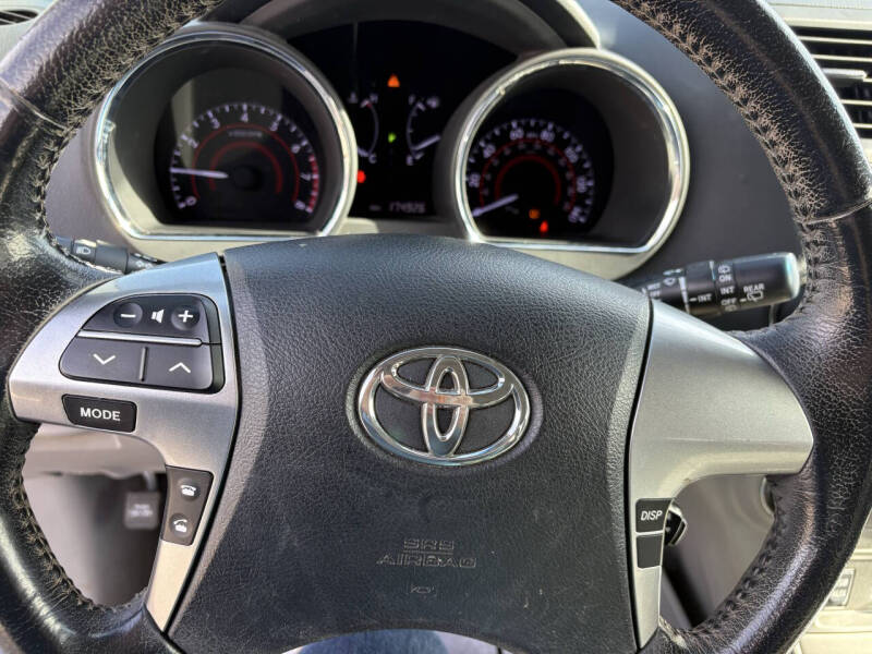 2013 Toyota Highlander SE