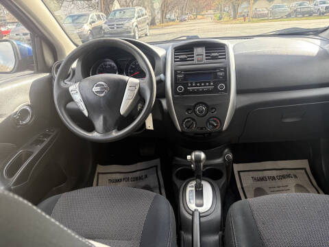 2018 Nissan Versa SV