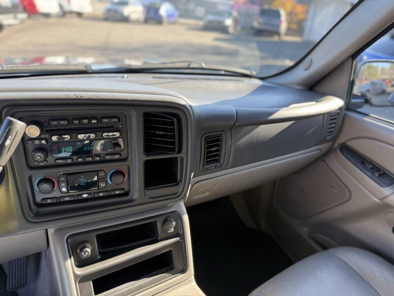 2004 GMC Yukon XL 1500 SLT