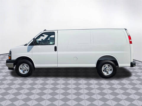 2025 Chevrolet Express 2500