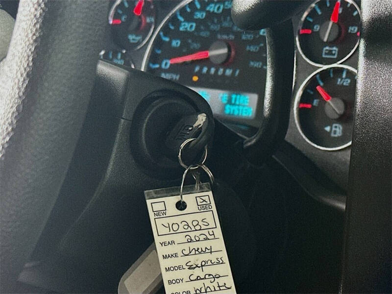 2024 Chevrolet Express 2500